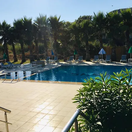 Ξενοδοχείο Skys 3*